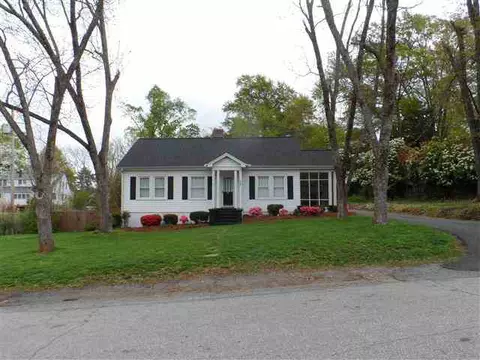306 Glazner St, Easley, SC 29640 photo 2