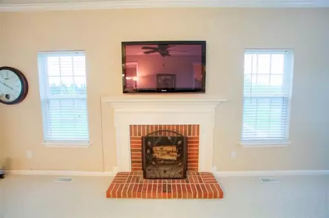 104 Walnut Hl, Easley, SC 29642 photo 4