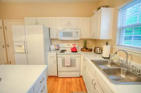 104 Walnut Hl, Easley, SC 29642 photo 10