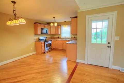 203 Rampey St, Easley, SC 29640 photo 12