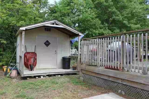 100 Carolina Ave, Honea Path, SC 29654 photo 6