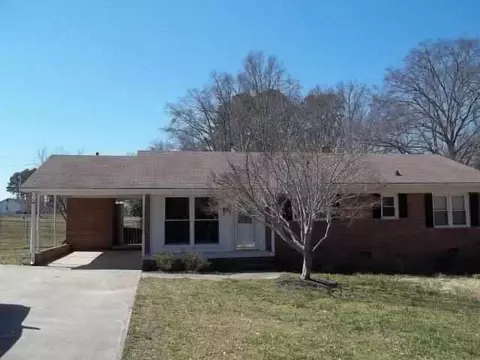 15 Poplar St, Honea Path, SC 29654 photo 1