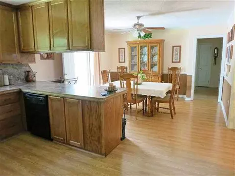 409 Brookforest Dr, Anderson, SC 29621 photo 1