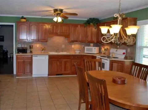102 Stonehaven Ln, Easley, SC 29642 photo 6