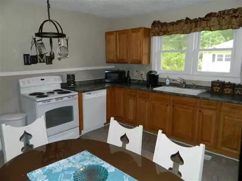 124 Ryan St, Easley, SC 29640 photo 5