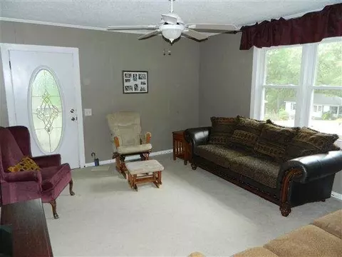 124 Ryan St, Easley, SC 29640 photo 2