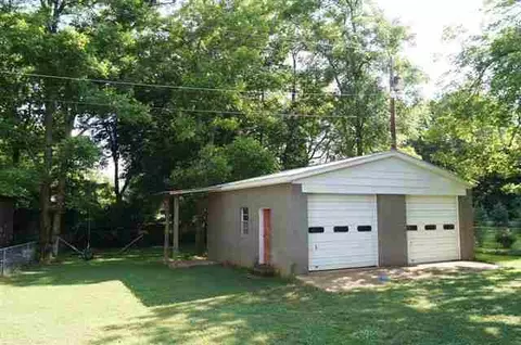 411 Cherry St, Pendleton, SC 29670 photo 2