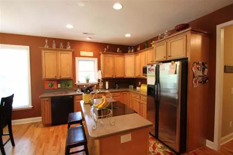 212 Devonhurst Dr, Seneca, SC 29678 photo 7