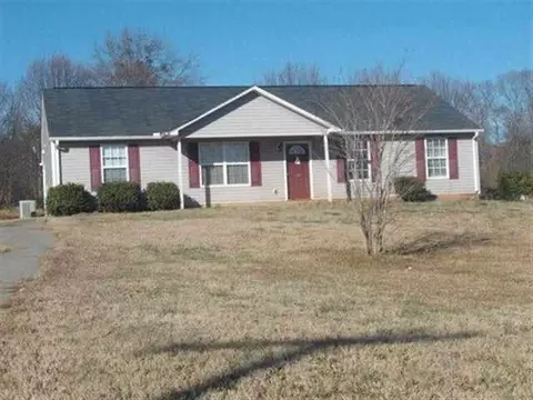 103 Crest Way, Easley, SC 29640 photo 1