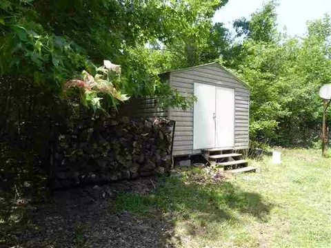 900 Wilson Rd, Central, SC 29630 photo 2