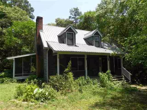 900 Wilson Rd, Central, SC 29630 photo 1