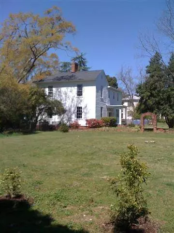 203 N Elm St #THE POE HOUSE, Pendleton, SC 29670 photo 12