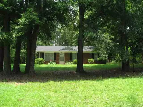 1104 Mcfalls Cir, Anderson, SC 29624 photo 9