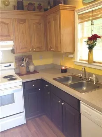 226 Hamilton St, Easley, SC 29640 photo 6