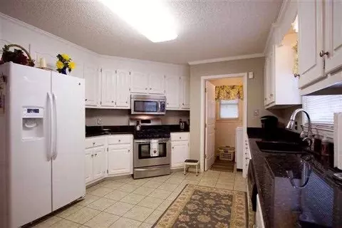 100 Stonewall Dr, Easley, SC 29642 photo 6