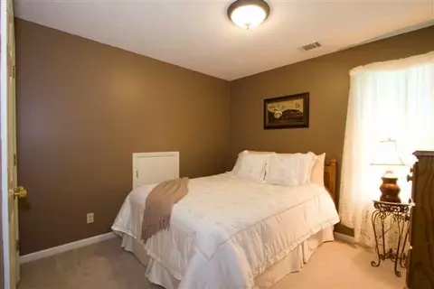 100 Stonewall Dr, Easley, SC 29642 photo 15