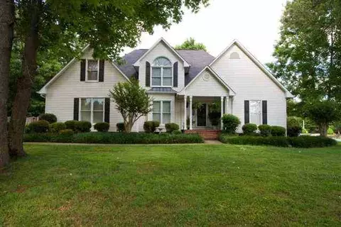 100 Stonewall Dr, Easley, SC 29642 photo 1