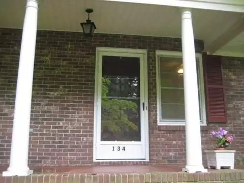 134 Lakeshore Dr, Easley, SC 29642 photo 2