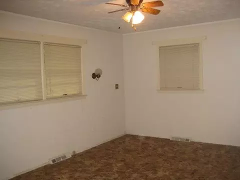 134 Lakeshore Dr, Easley, SC 29642 photo 11