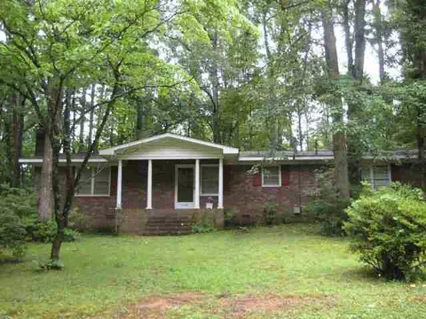 134 Lakeshore Dr, Easley, SC 29642 photo 1