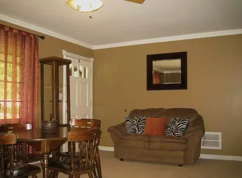 135 Dorr Cir, Easley, SC 29640 photo 3