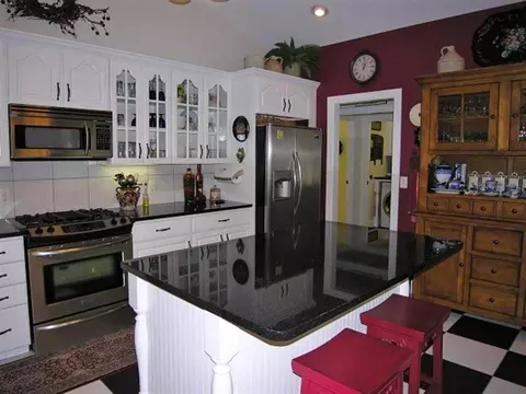 609 S Mechanic St, Pendleton, SC 29670 photo 6