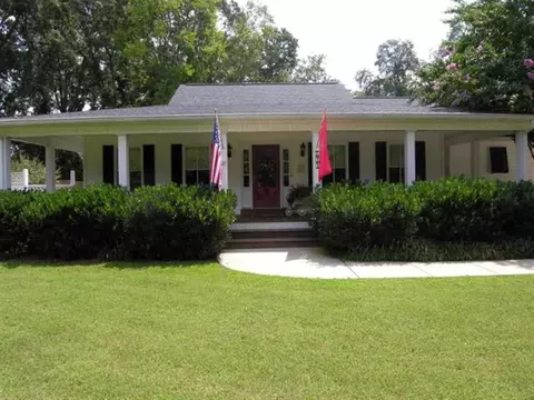 609 S Mechanic St, Pendleton, SC 29670 photo 1