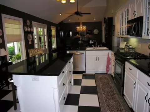 609 S Mechanic St, Pendleton, SC 29670 photo 7