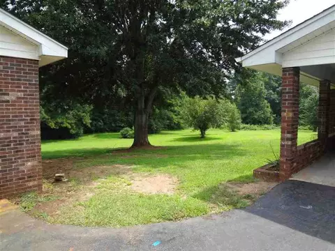 410 E Sunset Strip, Seneca, SC 29672 photo 6