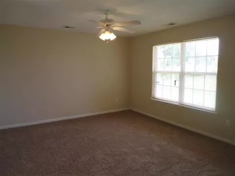 215 Hazel Dr, Easley, SC 29640 photo 2