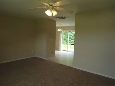 215 Hazel Dr, Easley, SC 29640 photo 4