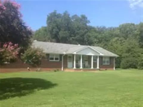 403 Main St, Pendleton, SC 29670 photo 1