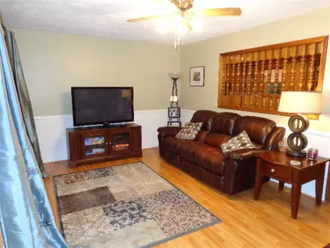202 Maple Park Dr, Williamston, SC 29697 photo 2