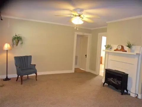 8 Brock Ave, Honea Path, SC 29654 photo 2
