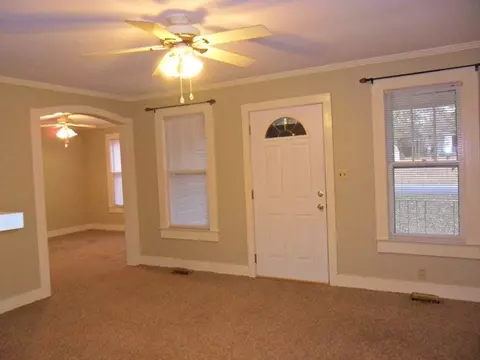 8 Brock Ave, Honea Path, SC 29654 photo 5