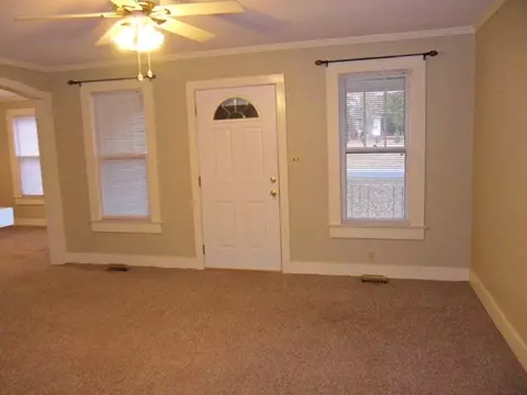 8 Brock Ave, Honea Path, SC 29654 photo 4