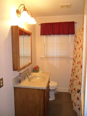 8 Brock Ave, Honea Path, SC 29654 photo 12