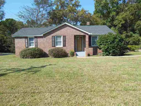 818 Hampton St, Iva, SC 29655 photo 1