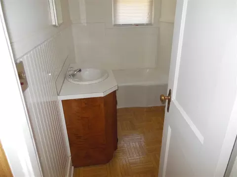 818 Hampton St, Iva, SC 29655 photo 9