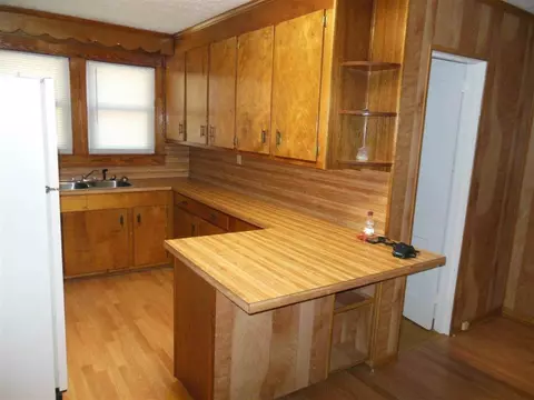 818 Hampton St, Iva, SC 29655 photo 7