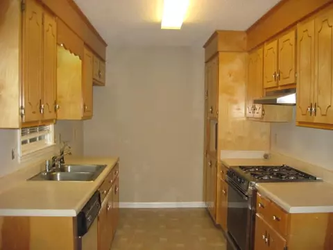 300 Boggs, Pendleton, SC 29670 photo 9