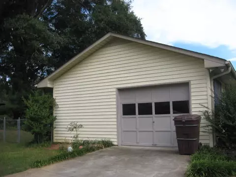 300 Boggs, Pendleton, SC 29670 photo 5