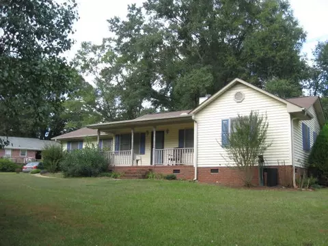 300 Boggs, Pendleton, SC 29670 photo 2