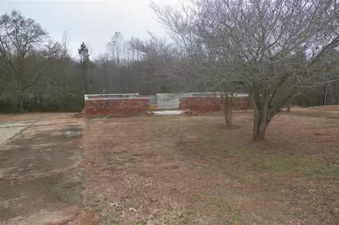 105 Slawson Dr, Williamston, SC 29697 photo 2