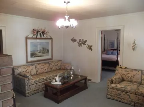 117 Hampton St, Pelzer, SC 29669 photo 2