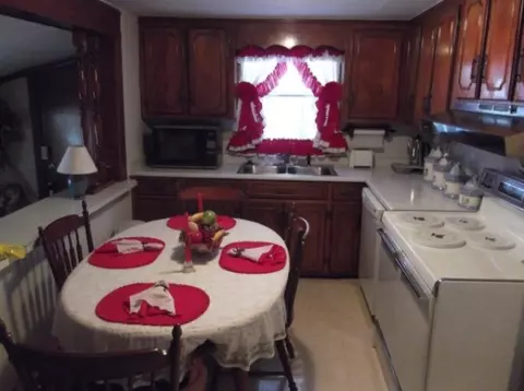 117 Hampton St, Pelzer, SC 29669 photo 6