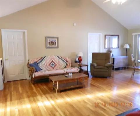 523 Hickory Ln, Pendleton, SC 29670 photo 3