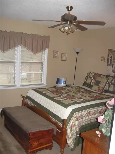 126 Briar Cliff Rd, Central, SC 29630 photo 4