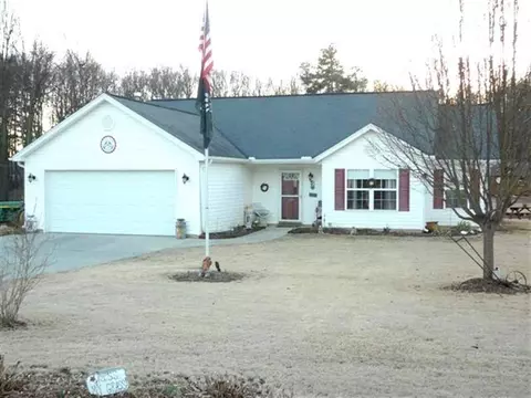 124 Stevens Ct, Williamston, SC 29697 photo 1