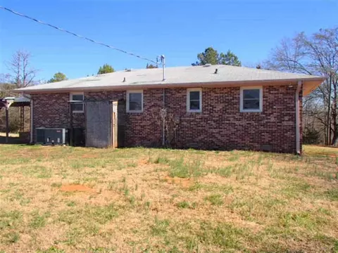 112 Bascomb Dr, Iva, SC 29655 photo 9
